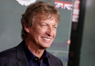 Νέα μήνυση κατά του παραγωγού Nigel Lythgoe για σεξουαλική επίθεση