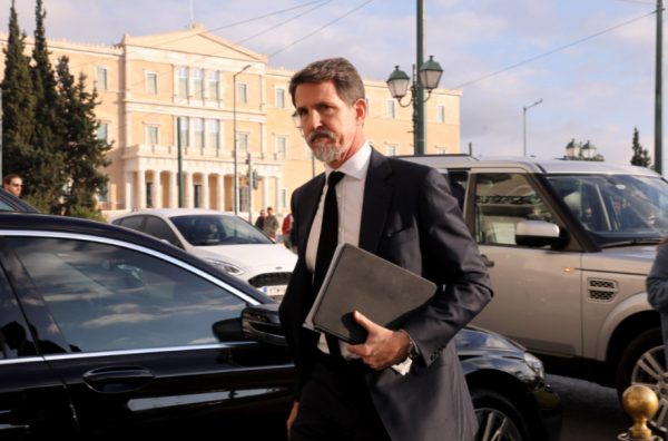 Αυτό είναι το «παλάτι» του Παύλου στην Αθήνα