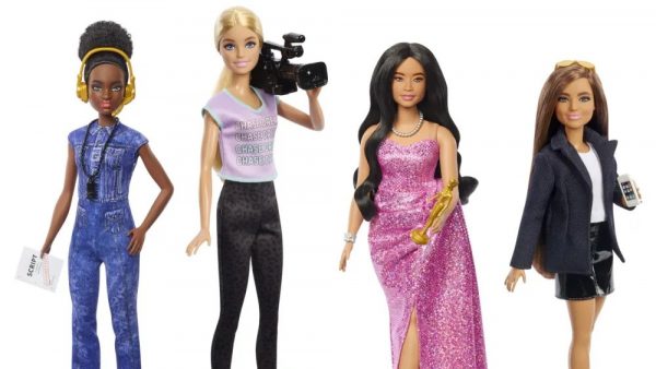 «H ταινία δεν δίδαξε τίποτα στη Mattel»: Οι σεναριογράφοι αντιδρούν στη νέα σειρά από κούκλες Barbie