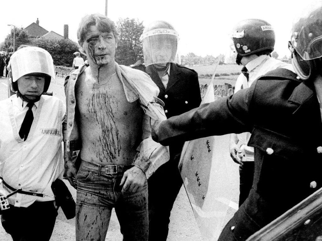 «Ο αστυνομικός θα της έσπαγε το κεφάλι»: Η απεργία των ανθρακωρύχων του 1984 σε εικόνες