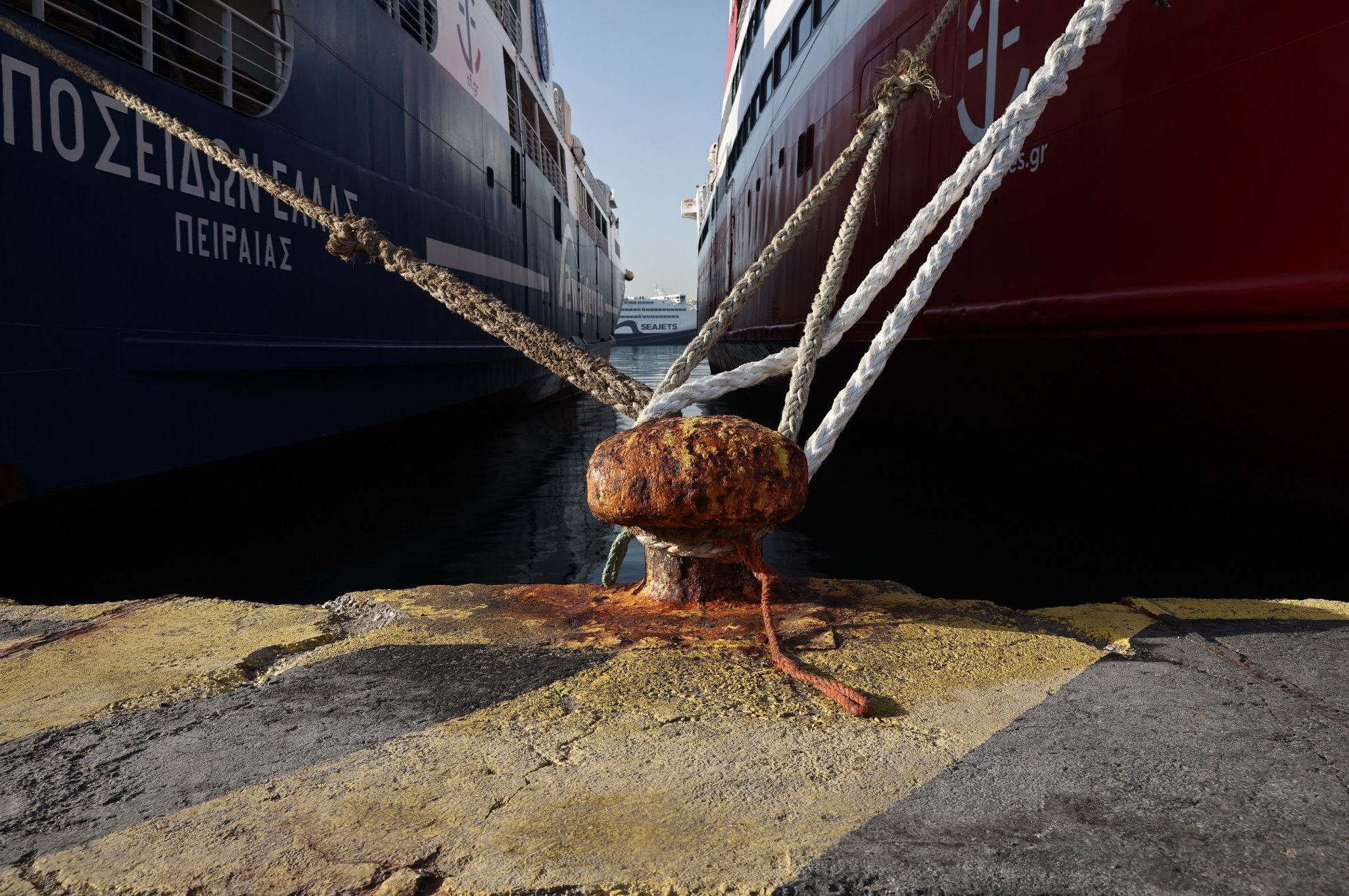 Κανονικά τα δρομολόγια πλοίων από Πειραιά και Λαύριο – Παραμένει το απαγορευτικό στη Ραφήνα