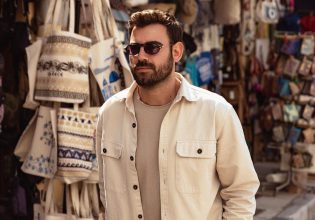 Νίκος Πολυδερόπουλος: Επέστρεψε στη σκηνή λίγες ημέρες μετά τον θάνατο του αδελφού του