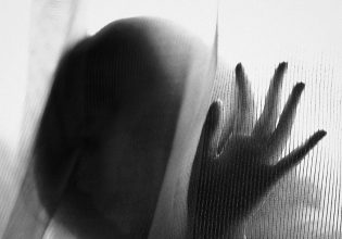 Πατήσια: Οδηγείται σήμερα ενώπιον του ανακριτή ο 56χρονος που βίαζε την ανήλικη