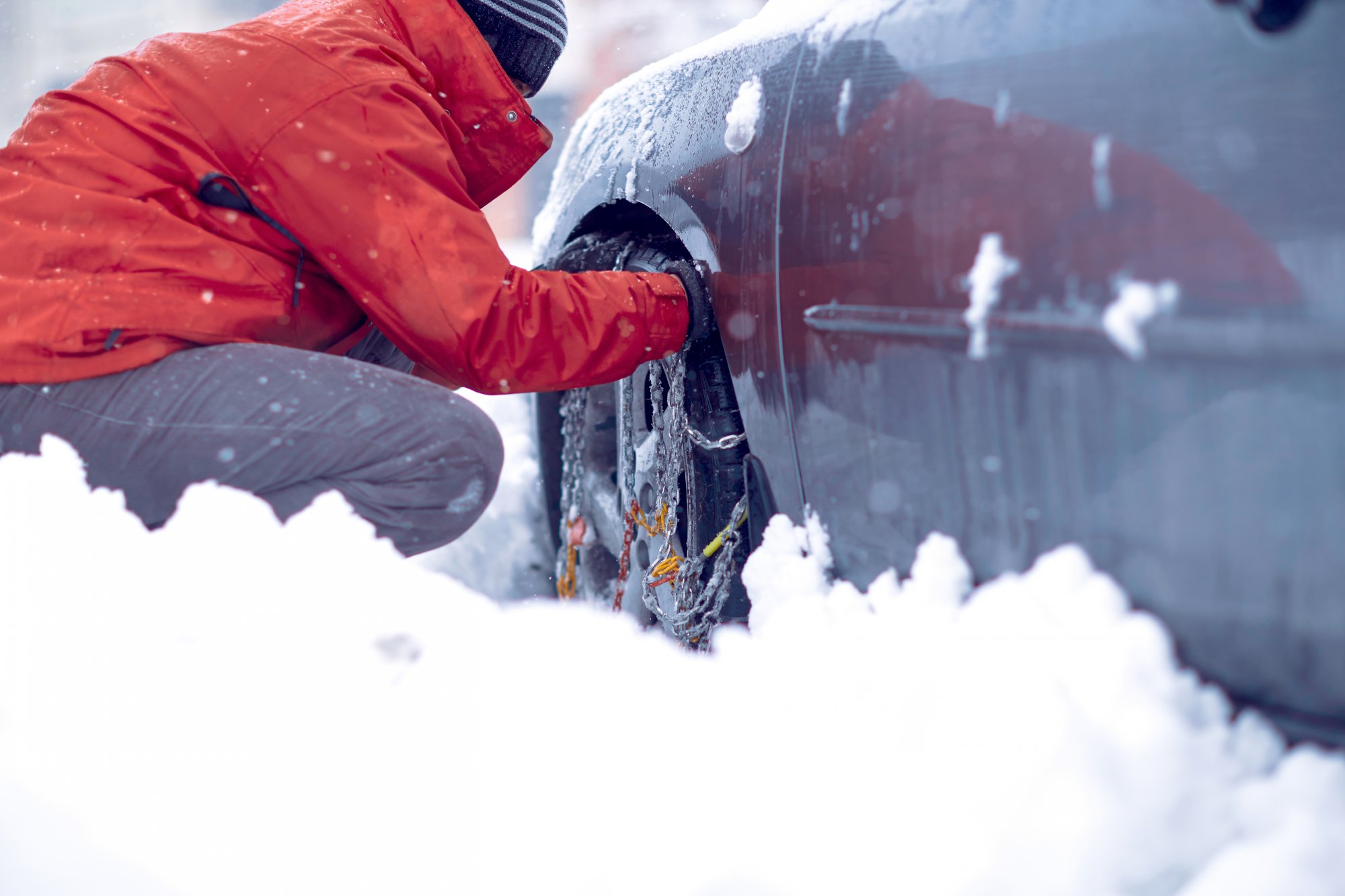 Κακοκαιρία: Πότε πρέπει να έχουμε αλυσίδες χιονιού στο αυτοκίνητο