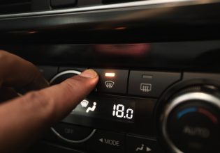 Ποια κουμπιά δεν πρέπει να πατήσετε για να κάνετε οικονομία στα καύσιμα