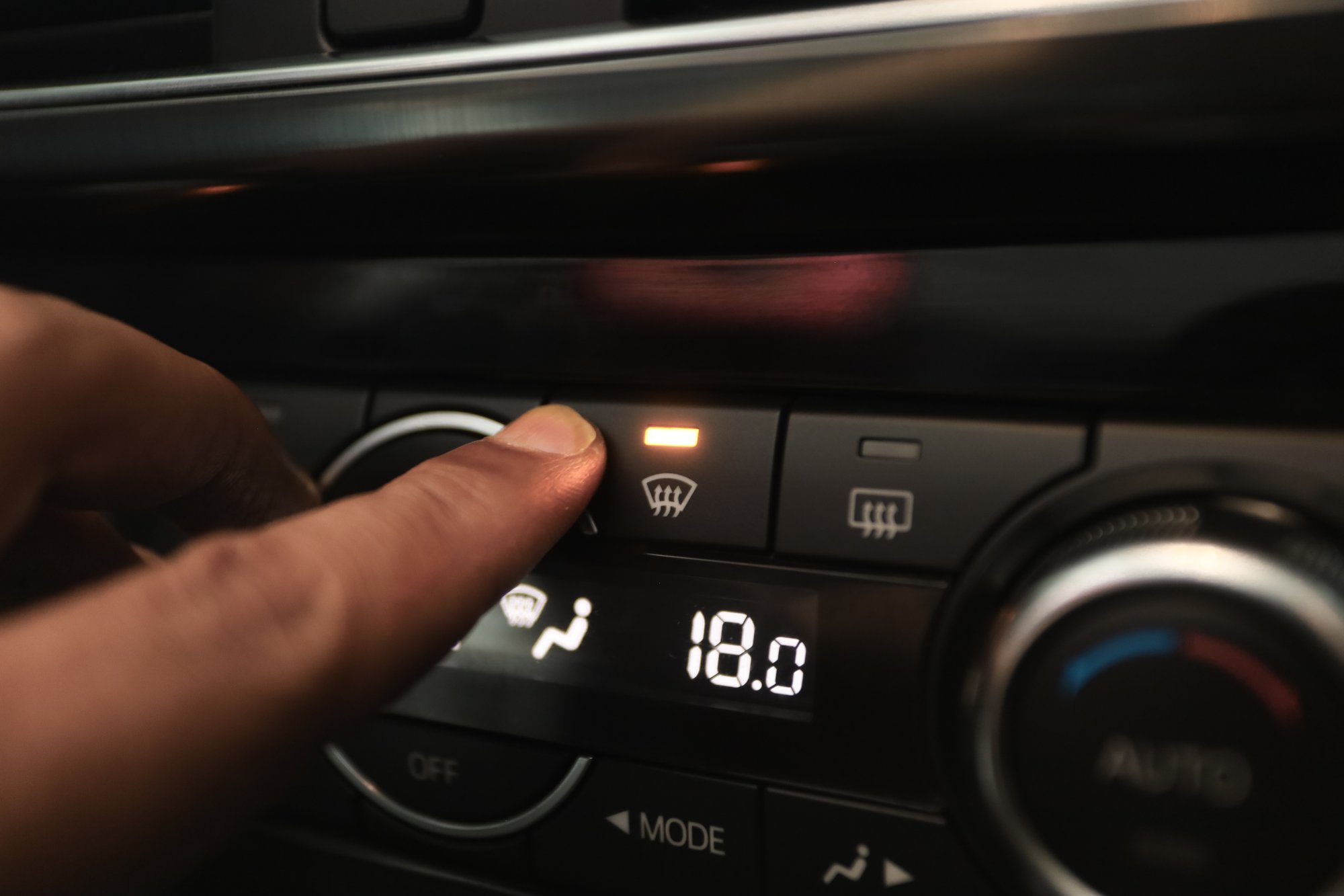 Ποια κουμπιά δεν πρέπει να πατήσετε για να κάνετε οικονομία στα καύσιμα