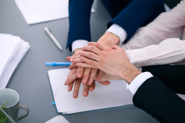 Pharmathen: Με παροχές και επενδύσεις, η εταιρία συνεχίζει να στηρίζει τους εργαζομένους της