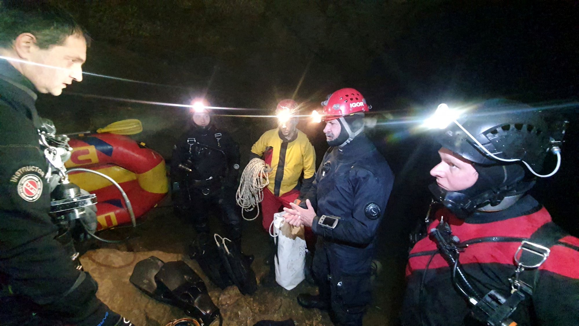 Σλοβενία: Αρχίζει η επιχείρηση διάσωσης των πέντε εγκλωβισμένων σε σπήλαιο