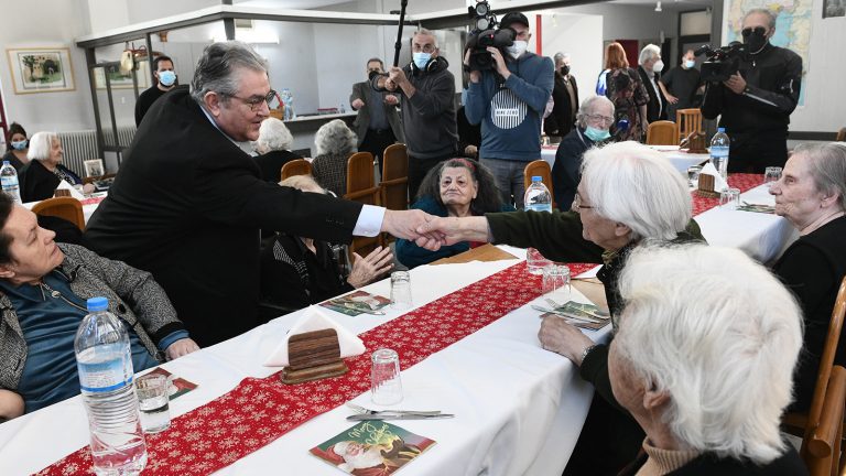Στο «Σπίτι του Αγωνιστή» ο Κουτσούμπας – «Τιμάμε τους πραγματικούς αγωνιστές της ζωής»
