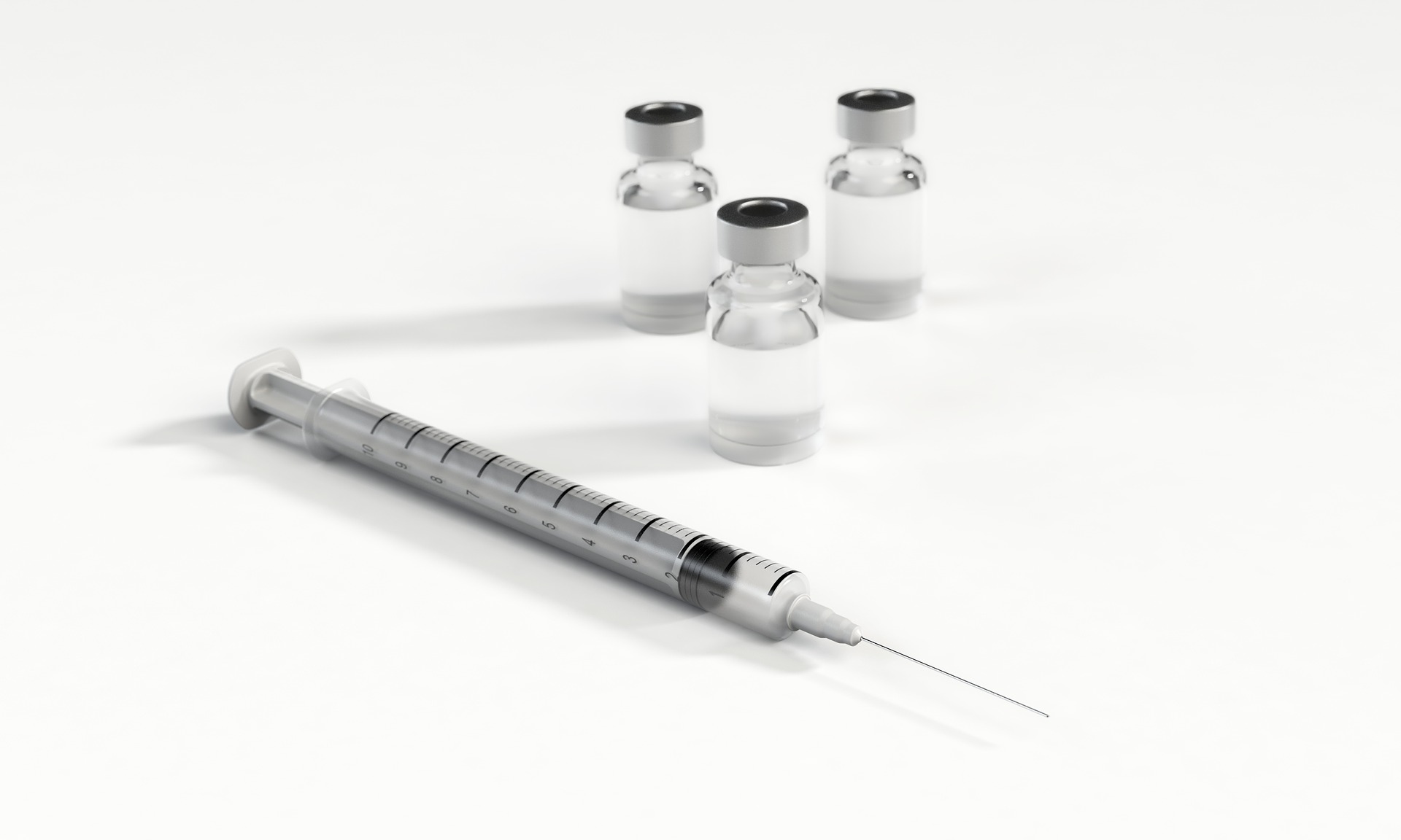 Παρασκευής για κορονοϊό: «Δεν αρκεί να έχουμε εμβολιαστεί πριν από ένα, δύο χρόνια»