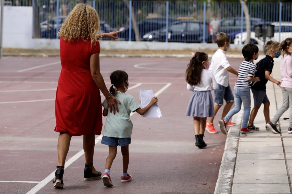 Πώς θα ανοίξουν τα σχολεία – «Αν το παιδί δεν νοιώθει καλά, να μην πάει», λέει η Παγώνη