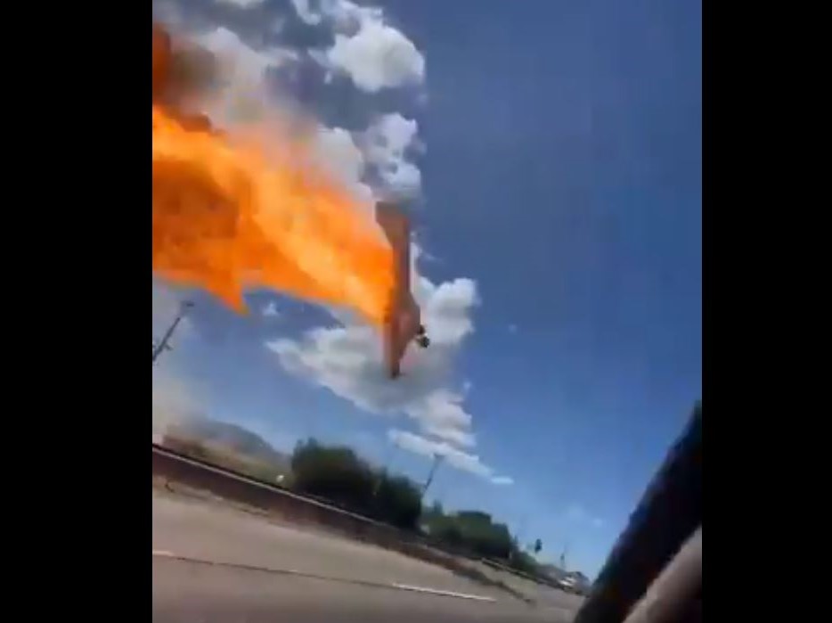 Χιλή: Συντριβή πυροσβεστικού αεροσκάφους σε αυτοκινητόδρομο – Συγκλονιστικά βίντεο