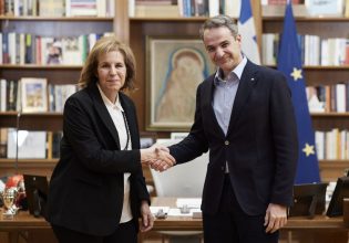 Νέα μεταγραφή από το ΠΑΣΟΚ για τον Μητσοτάκη – Προσχώρησε στη ΝΔ η Εύη Χριστοφιλοπούλου