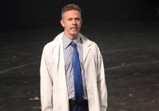 Χρήστος Λούλης για «Famagusta»: «Με συγκλονίζουν οι ιστορίες που αφηγούμαστε»