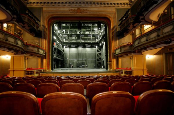 «Ιστορίες που δεν ακούγονται», από την Πειραματική Σκηνή του Εθνικού Θεάτρου