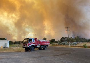 Πυρκαγιά εκτός ελέγχου στην Αυστραλία – Εντολή σε χιλιάδες να εγκαταλείψουν τα σπίτια τους
