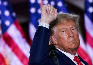 Ντόναλντ Τραμπ: Η βρετανική δικαιοσύνη απέρριψε αγωγή του κατά συντάκτη έκθεσης για τις σχέσεις του με την Ρωσία