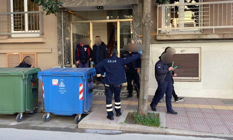 Γυναίκα εντοπίστηκε νεκρή σε υπόγειο πολυκατοικίας στη Λάρισα