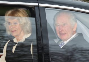 Βασιλιάς Κάρολος: Συναισθηματικά φορτισμένος στην πρώτη εμφάνιση μετά τη διάγνωση με καρκίνο