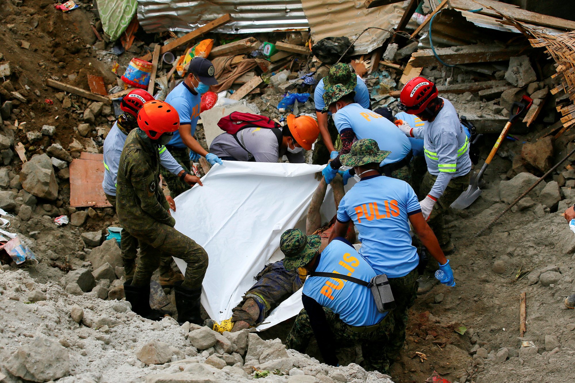 Φιλιππίνες: Στους 54 οι νεκροί από την κατολίσθηση - Σβήνουν οι ελπίδες για επιζώντες