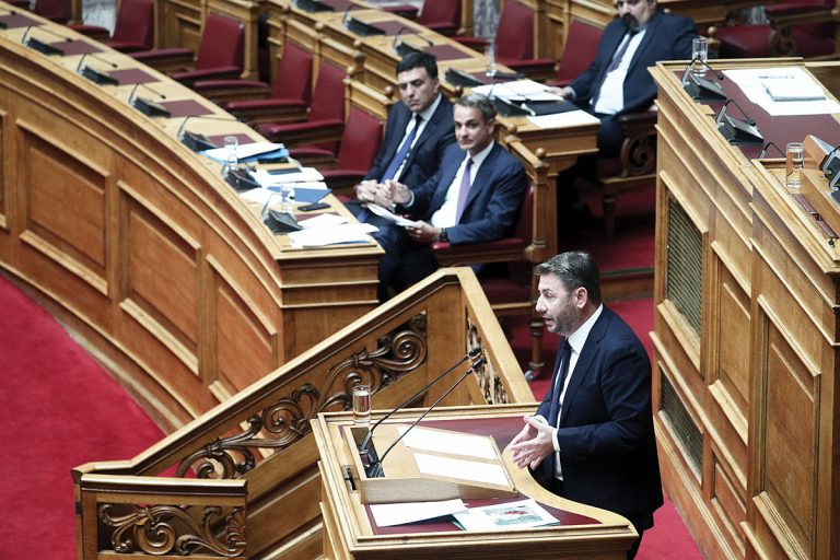 Ανδρουλάκης στον Μητσοτάκη για Τέμπη: Επιτελικό κράτος σημαίνει και επιτελικές ευθύνες, είστε υπόλογος