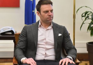 Κασσελάκης: Να επιστρέψει ο Μητσοτάκης στους αγρότες αυτά που «κλέβει» η πολιτική της αισχροκέρδειας