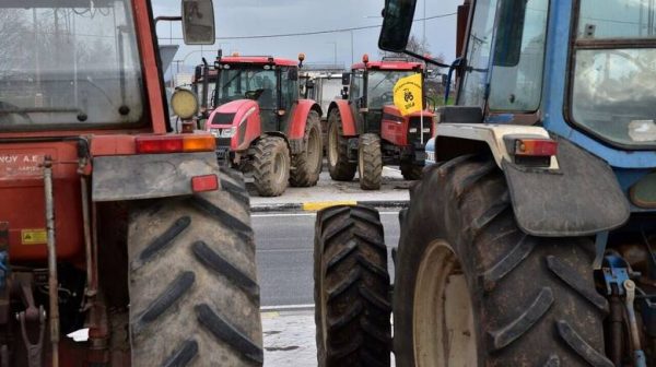 Μαξίμου: Ξορκίζει το ενδεχόμενο επικράτησης των «σκληρών» σε κάποια μπλόκα