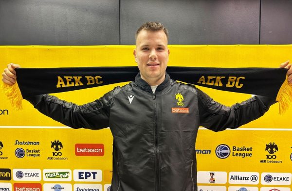 Στους Μπακς τα δικαιώματα του Αγραβάνη