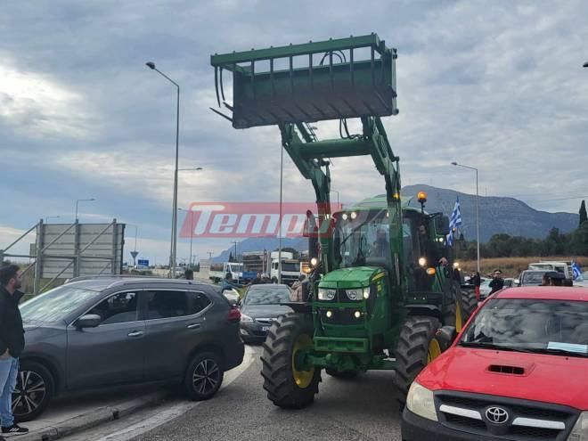 Στη γέφυρα Ρίου-Αντιρρίου οι αγρότες – Άνοιξαν τα διόδια, ένταση στην κινητοποίηση