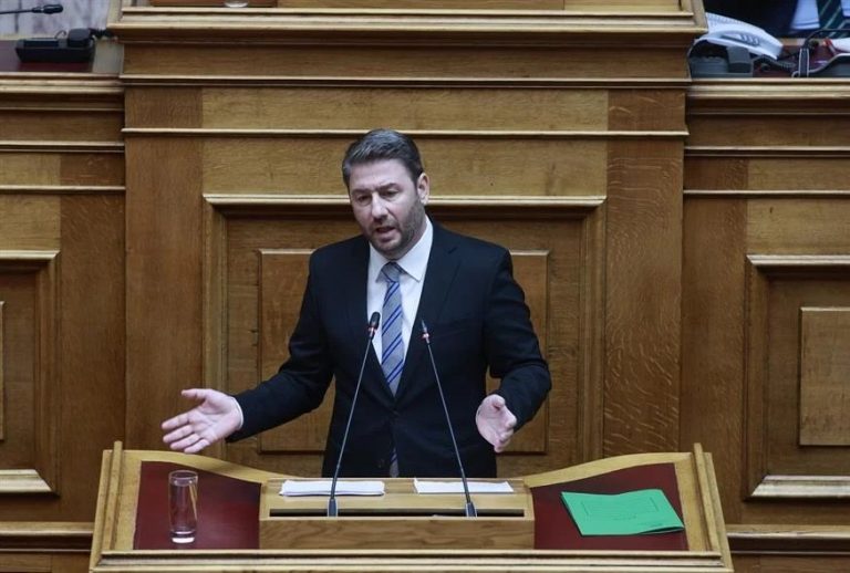 Ανδρουλάκης για αγρότες: Σταγόνα στον ωκεανό μπροστά στο κόστος παραγωγής τα μέτρα Μητσοτάκη