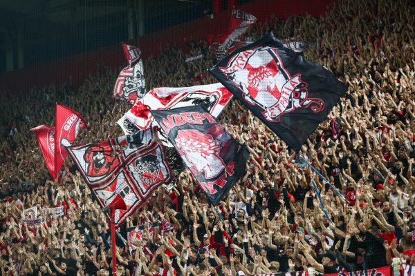 Ολυμπιακός: «Προστατέψτε την ομάδα μας, εσείς είστε η δύναμή μας»