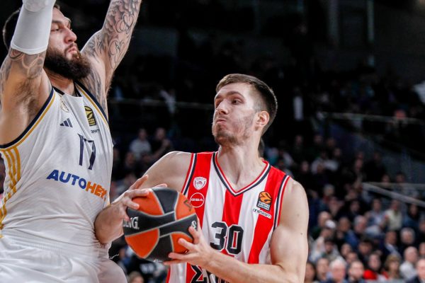 Με Πετρούσεφ η 12άδα του Ολυμπιακού για το παιχνίδι με την Μπάγερν στο Μόναχο