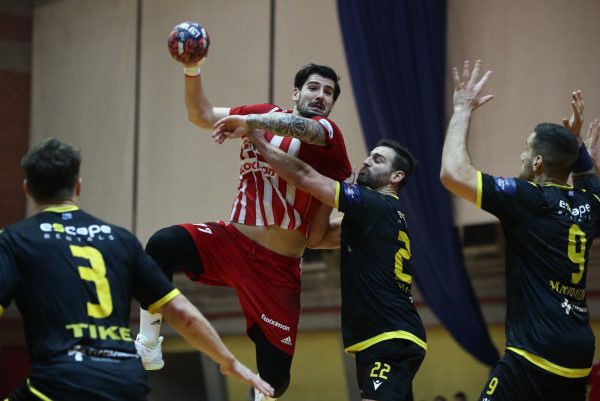 Ντέρμπι κορυφής Ολυμπιακός – ΑΕΚ στο χάντμπολ