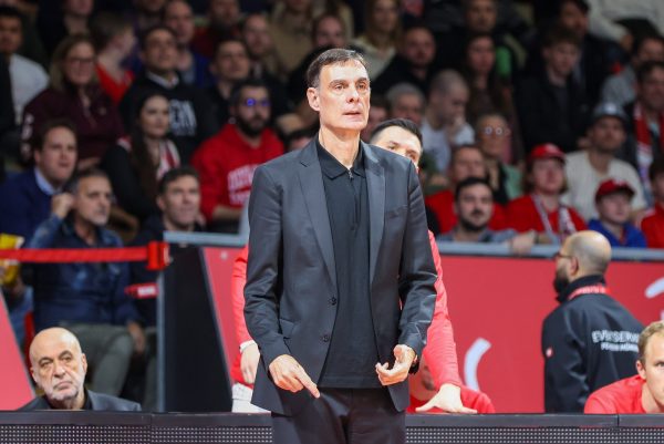 Μπαρτζώκας: «Δύσκολο το παιχνίδι με τη Βαλένθια, έχει από τις καλύτερες άμυνες» (vid)