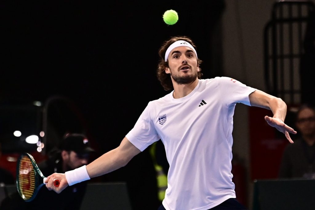 Ένα βήμα πριν τον τελικό ο Τσιτσιπάς (2-0)