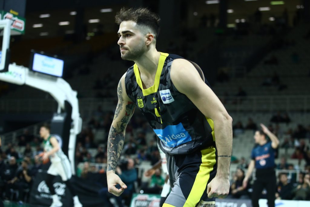 Τολιόπουλος: «Είναι μια τεράστια νίκη, δώσαμε την ψυχή μας»