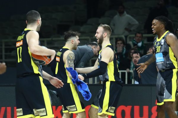 Παναθηναϊκός – Άρης 70-73: Έκπληξη στο ΟΑΚΑ – Διπλό με σούπερ Τολιόπουλο!