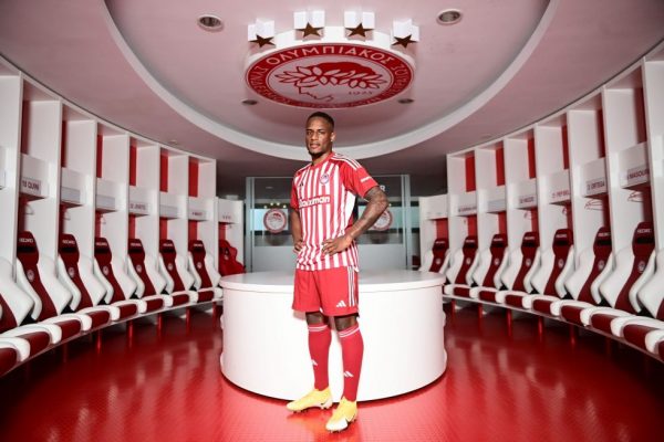 Καμπράλ: «Ευχαριστώ πολύ τον Ολυμπιακό για την ευκαιρία που μου δίνει» (vid)