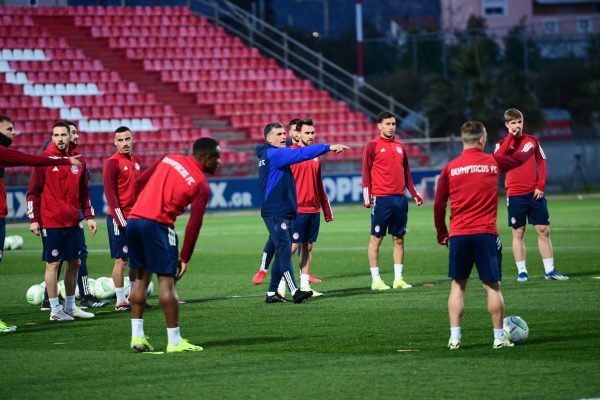 Η αποστολή του Ολυμπιακού για το παιχνίδι με την Φερεντσβάρος (pic)