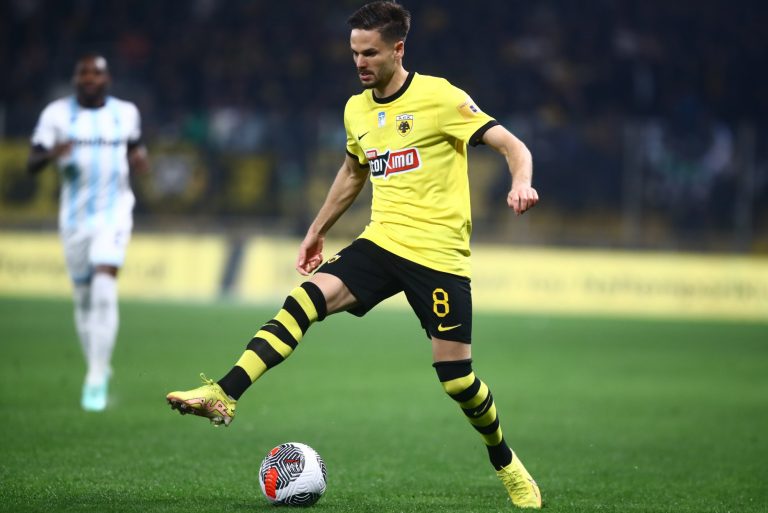 Πρόβλημα με Γκατσίνοβιτς στην ΑΕΚ – Έμεινε εκτός 20άδας