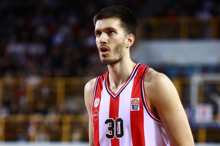 Πετρούσεφ: «Θέλαμε να αποδείξουμε ότι είμαστε καλύτερη ομάδα» (vid)