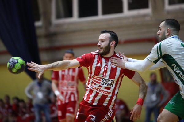 Σπουδαία πρόκριση στους «8» του EHF European Cup για τον Ολυμπιακό (37-25)