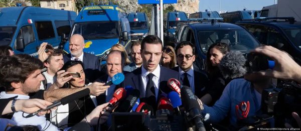 Τι γυρεύει ο «κύριος Frontex» στο ψηφοδέλτιο της Λεπέν;