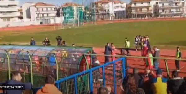 Επεισοδιακό το Κοζάνη – ΑΕΚ Β’: Ξύλο στον αγωνιστικό χώρο και στα αποδυτήρια (vid+pic)