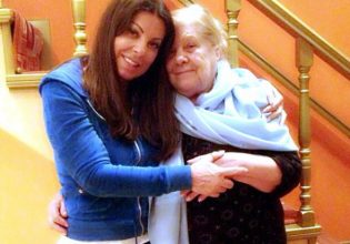 Θρήνος για την Άντζελα Δημητρίου – Πέθανε η μητέρα της