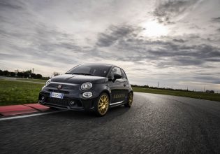 Abarth 695 75° Anniversario: Επετειακός πύραυλος τσέπης