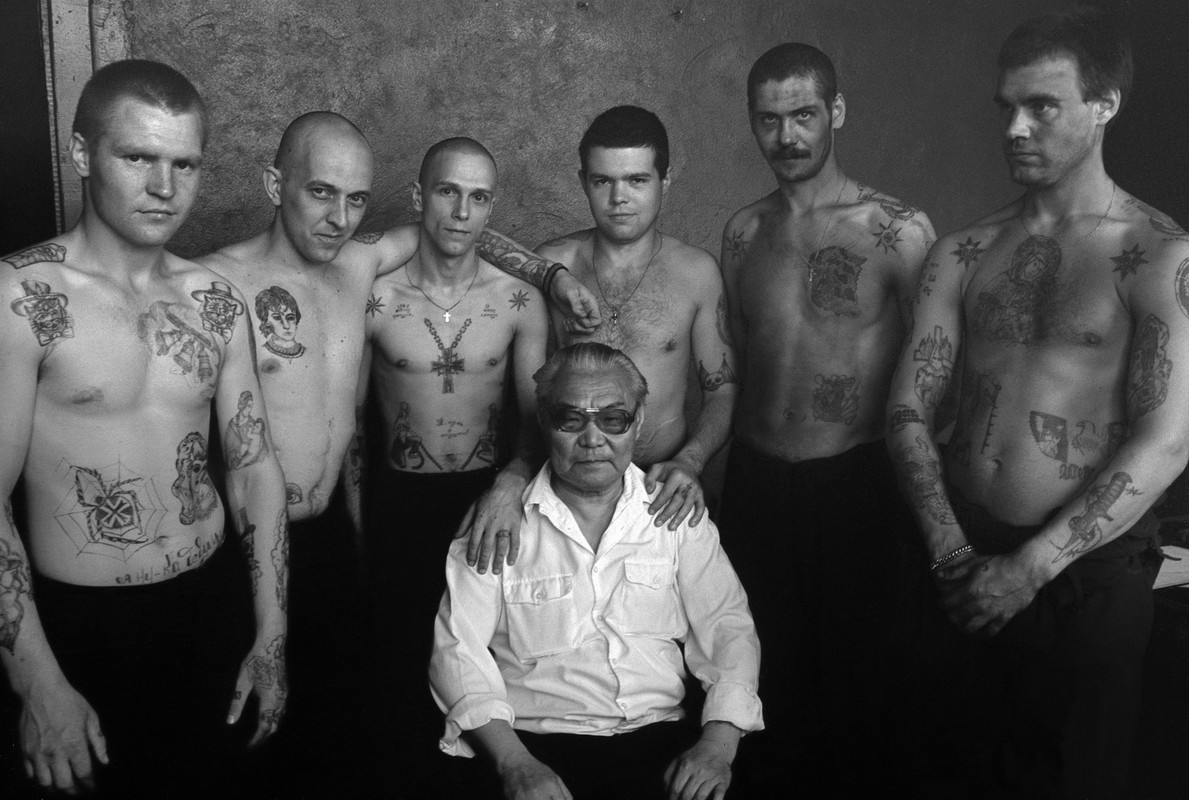 H ιστορία πίσω από τα «αλήτικα» ρωσικά λαϊκά τραγούδια -Φυλακή, τατουάζ και τανγκό