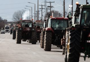 Αγρότες: Κλιμακώνουν τις κινητοποιήσεις τους με μπλόκα σε εθνικές οδούς – Ανάβουν τις μηχανές για Αθήνα