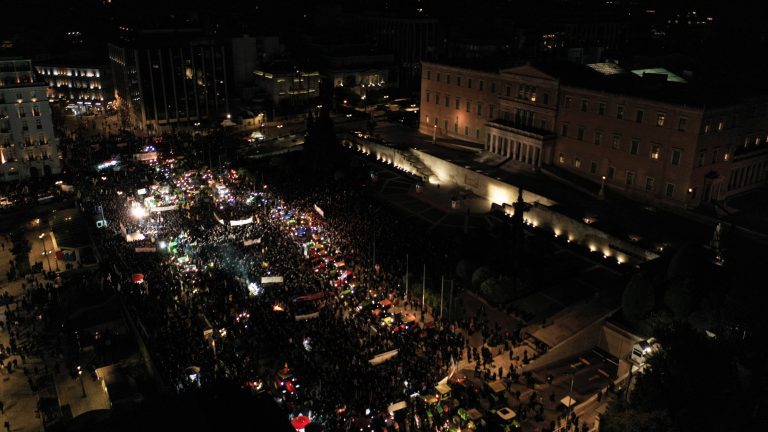 Αγρότες: Στο πλευρό τους τα κόμματα της Αριστεράς – Οι δηλώσεις των πολιτικών αρχηγών