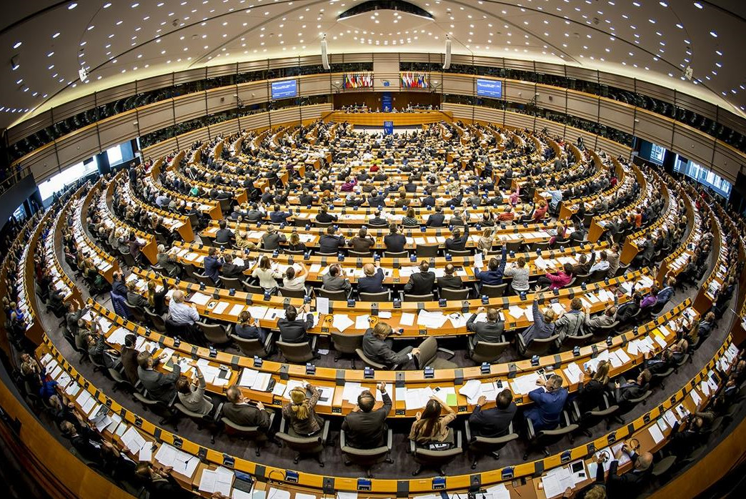 «Καμπανάκι» από το ευρωκοινοβούλιο – Η αξιοπιστία της ΕΚΤ κινδυνεύει